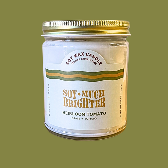 100% soy wax candle with tomato and grass scents