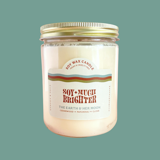 Best soy candles in Boston with aromatic blend of clove,  patchouli, and cedar wood